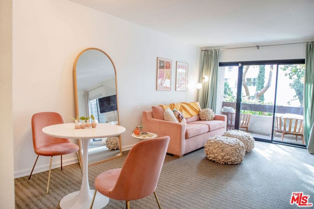 950 N Kings Road, #168, West Hollywood, CA 90069 950 N Kings Road, #168, West Hollywood, CA 90069