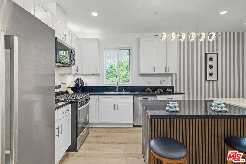 4627 Rosewood Avenue, #1,2,3,4, Los Angeles, CA 90004 4627 Rosewood Avenue, #1,2,3,4, Los Angeles, CA 90004