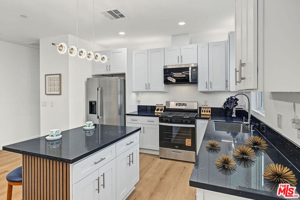 4627 Rosewood Avenue, #1,2,3,4, Los Angeles, CA 90004 4627 Rosewood Avenue, #1,2,3,4, Los Angeles, CA 90004