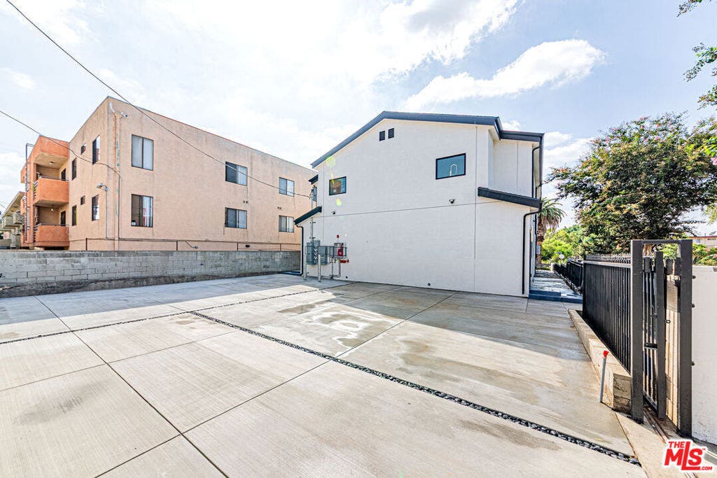 4627 Rosewood Avenue, #1,2,3,4, Los Angeles, CA 90004 4627 Rosewood Avenue, #1,2,3,4, Los Angeles, CA 90004