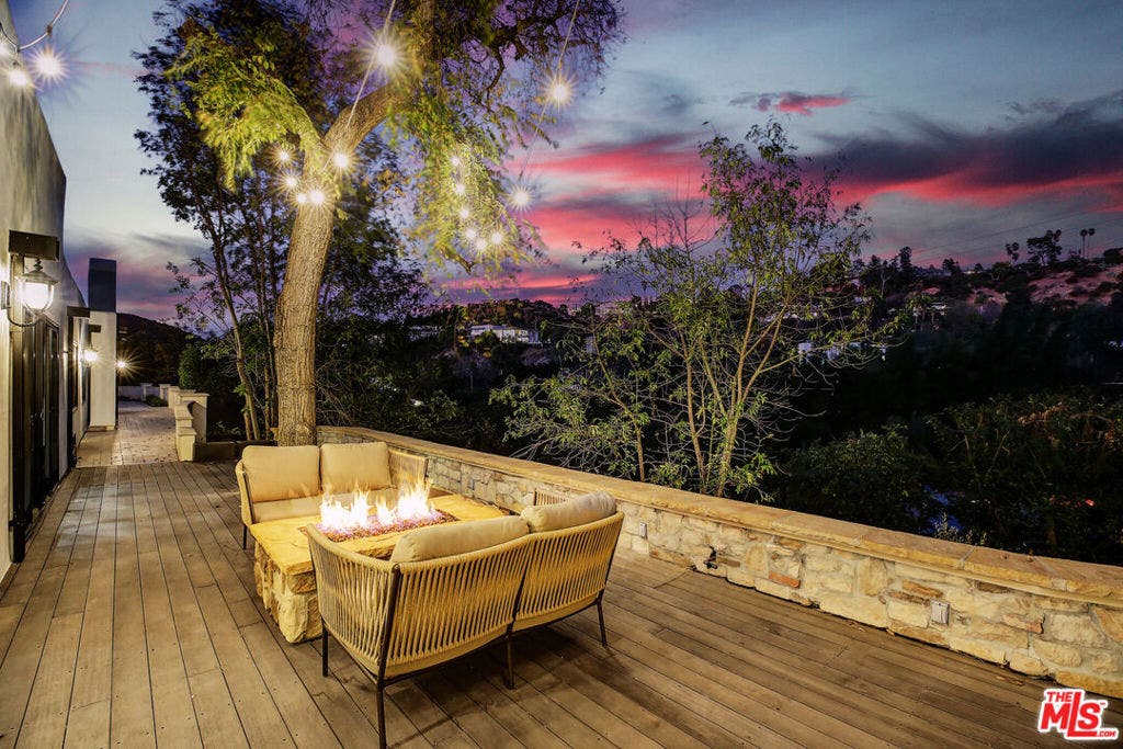 2570 Nichols Canyon Road, Los Angeles, CA 90046 2570 Nichols Canyon Road, Los Angeles, CA 90046