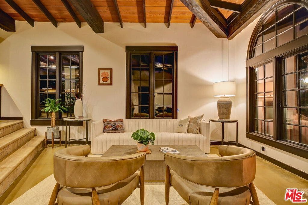 2570 Nichols Canyon Road, Los Angeles, CA 90046 2570 Nichols Canyon Road, Los Angeles, CA 90046