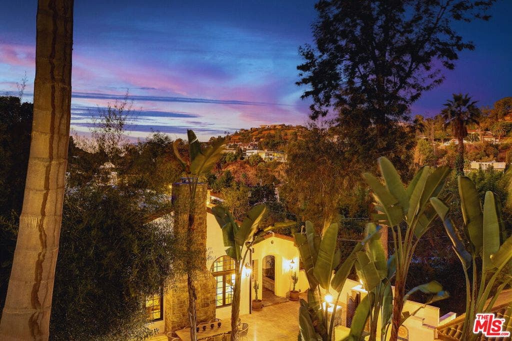 2570 Nichols Canyon Road, Los Angeles, CA 90046 2570 Nichols Canyon Road, Los Angeles, CA 90046