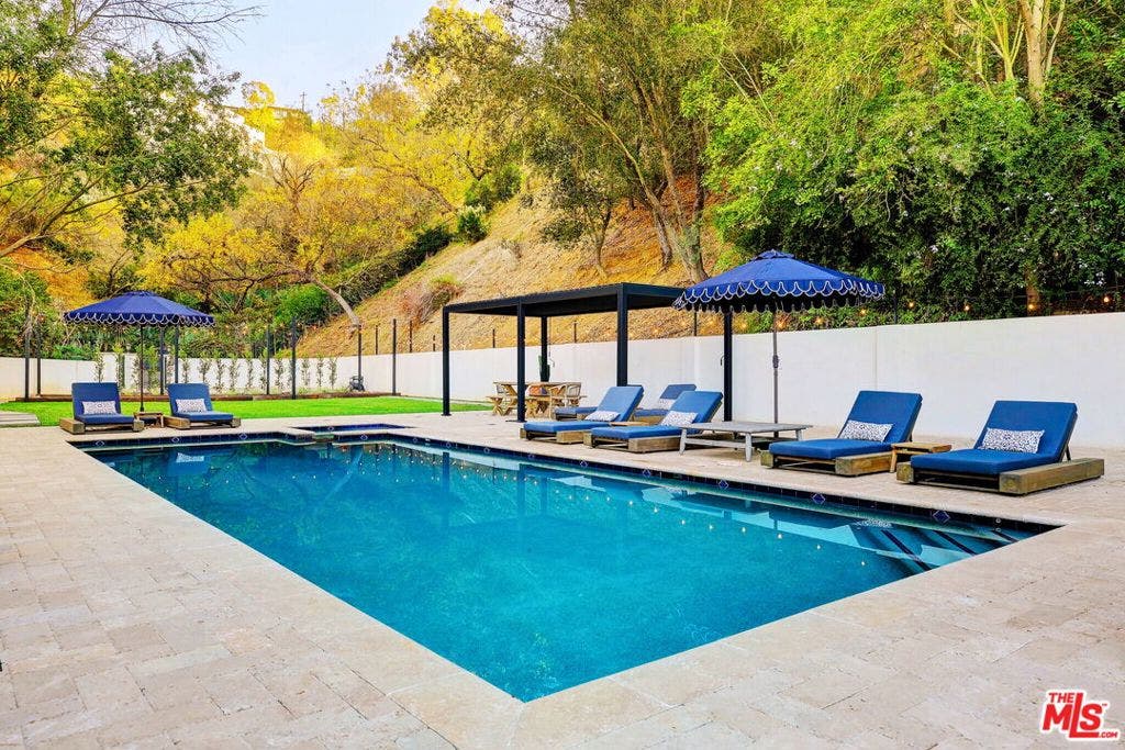 2570 Nichols Canyon Road, Los Angeles, CA 90046 2570 Nichols Canyon Road, Los Angeles, CA 90046