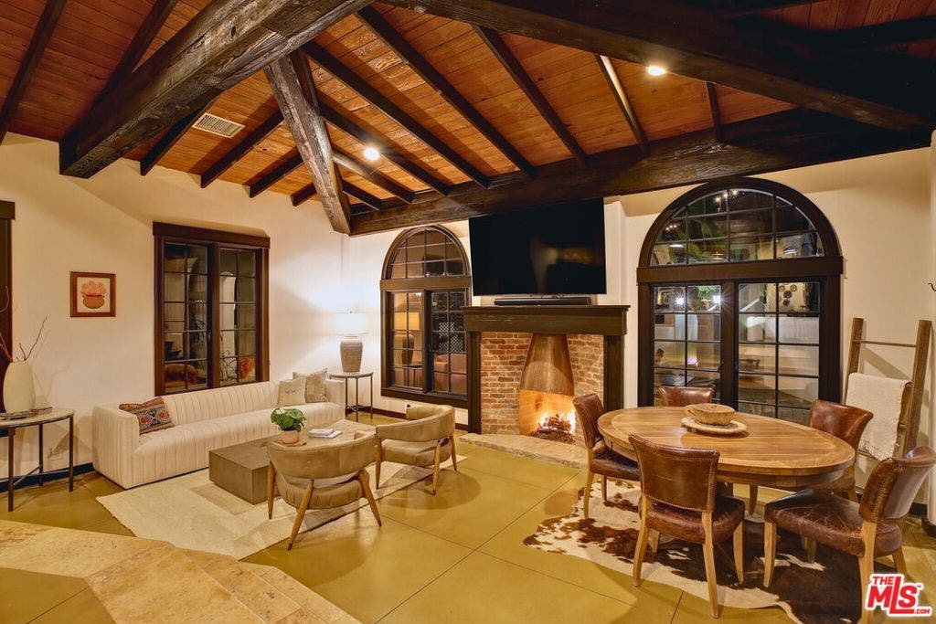 2570 Nichols Canyon Road, Los Angeles, CA 90046 2570 Nichols Canyon Road, Los Angeles, CA 90046