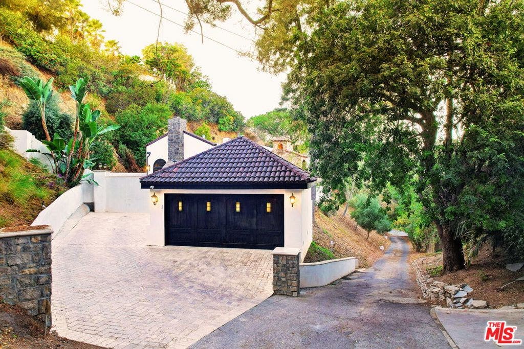 2570 Nichols Canyon Road, Los Angeles, CA 90046 2570 Nichols Canyon Road, Los Angeles, CA 90046