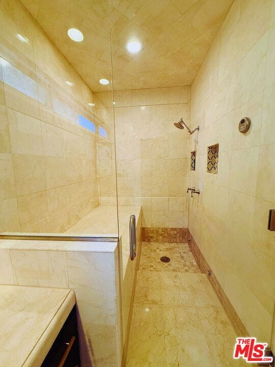 2570 Nichols Canyon Road, Los Angeles, CA 90046 2570 Nichols Canyon Road, Los Angeles, CA 90046