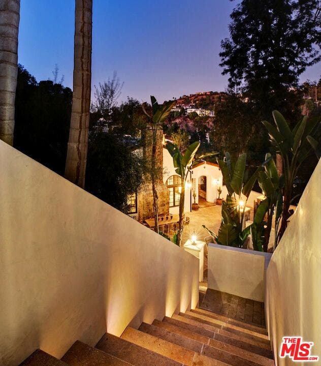 2570 Nichols Canyon Road, Los Angeles, CA 90046 2570 Nichols Canyon Road, Los Angeles, CA 90046