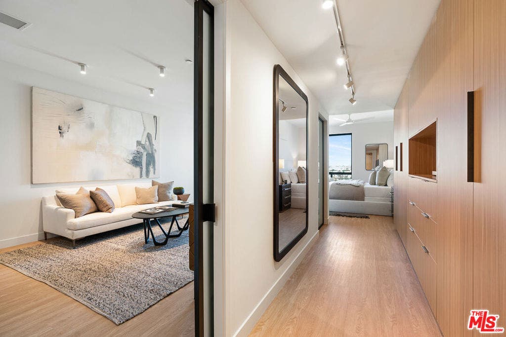 3688 Overland Avenue, #PH6, Los Angeles, CA 90034 3688 Overland Avenue, #PH6, Los Angeles, CA 90034
