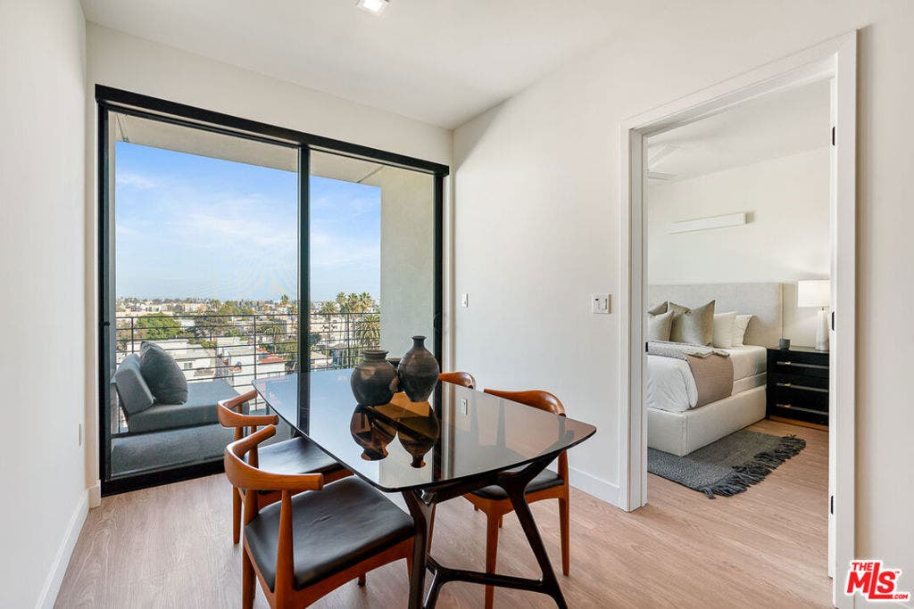 3688 Overland Avenue, #PH6, Los Angeles, CA 90034 3688 Overland Avenue, #PH6, Los Angeles, CA 90034