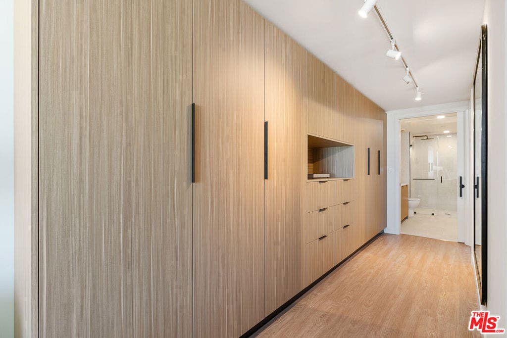 3688 Overland Avenue, #PH6, Los Angeles, CA 90034 3688 Overland Avenue, #PH6, Los Angeles, CA 90034