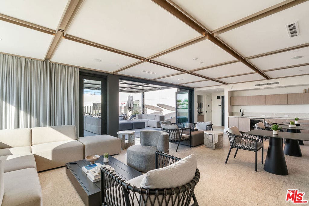 3688 Overland Avenue, #PH6, Los Angeles, CA 90034 3688 Overland Avenue, #PH6, Los Angeles, CA 90034