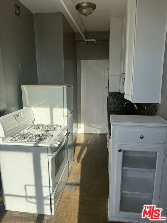 5217 Hollywood Boulevard, #A301, Los Angeles, CA 90027 5217 Hollywood Boulevard, #A301, Los Angeles, CA 90027