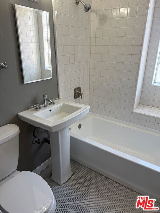 5217 Hollywood Boulevard, #A301, Los Angeles, CA 90027 5217 Hollywood Boulevard, #A301, Los Angeles, CA 90027