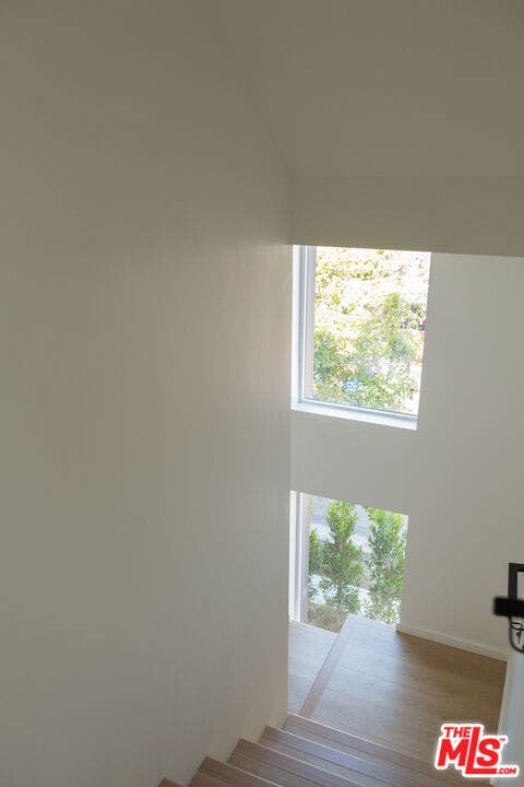6541 De Longpre Avenue, #B, Los Angeles, CA 90028 6541 De Longpre Avenue, #B, Los Angeles, CA 90028