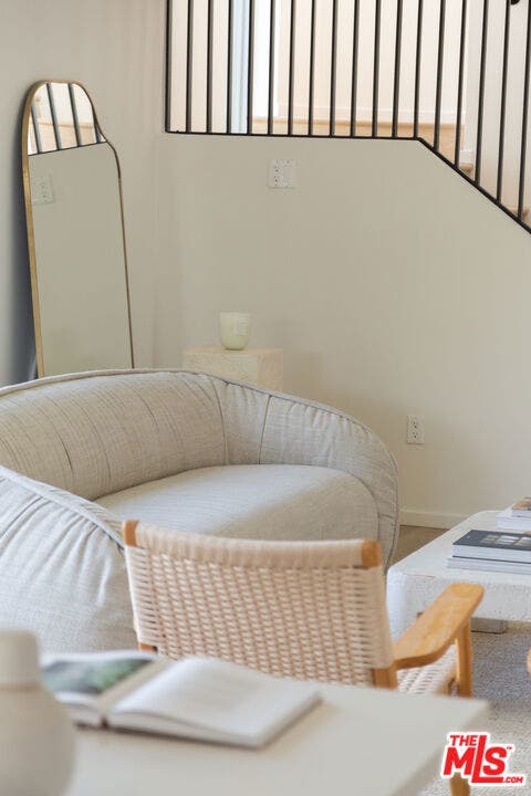 6541 De Longpre Avenue, #B, Los Angeles, CA 90028 6541 De Longpre Avenue, #B, Los Angeles, CA 90028