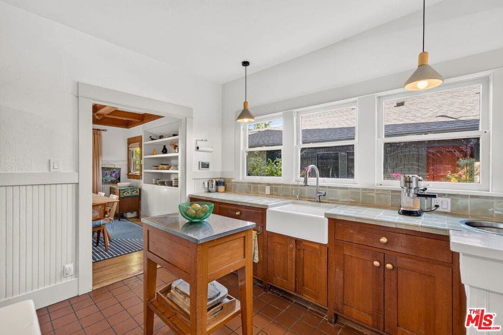 4412 Melbourne Avenue, Los Angeles, CA 90027 4412 Melbourne Avenue, Los Angeles, CA 90027