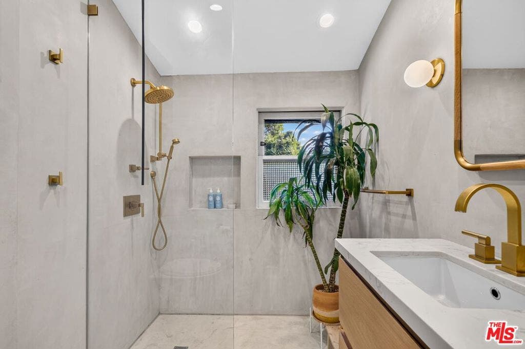 4412 Melbourne Avenue, Los Angeles, CA 90027 4412 Melbourne Avenue, Los Angeles, CA 90027