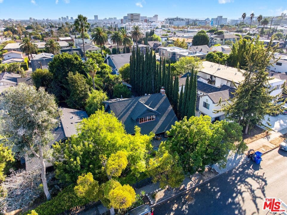 4412 Melbourne Avenue, Los Angeles, CA 90027 4412 Melbourne Avenue, Los Angeles, CA 90027