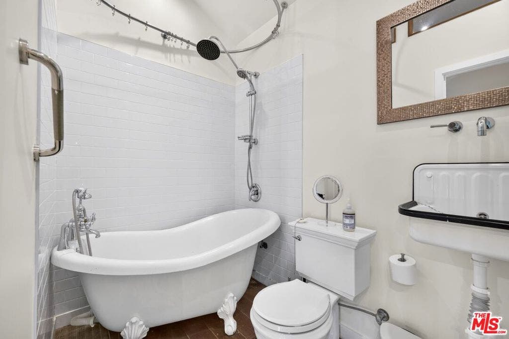 4412 Melbourne Avenue, Los Angeles, CA 90027 4412 Melbourne Avenue, Los Angeles, CA 90027