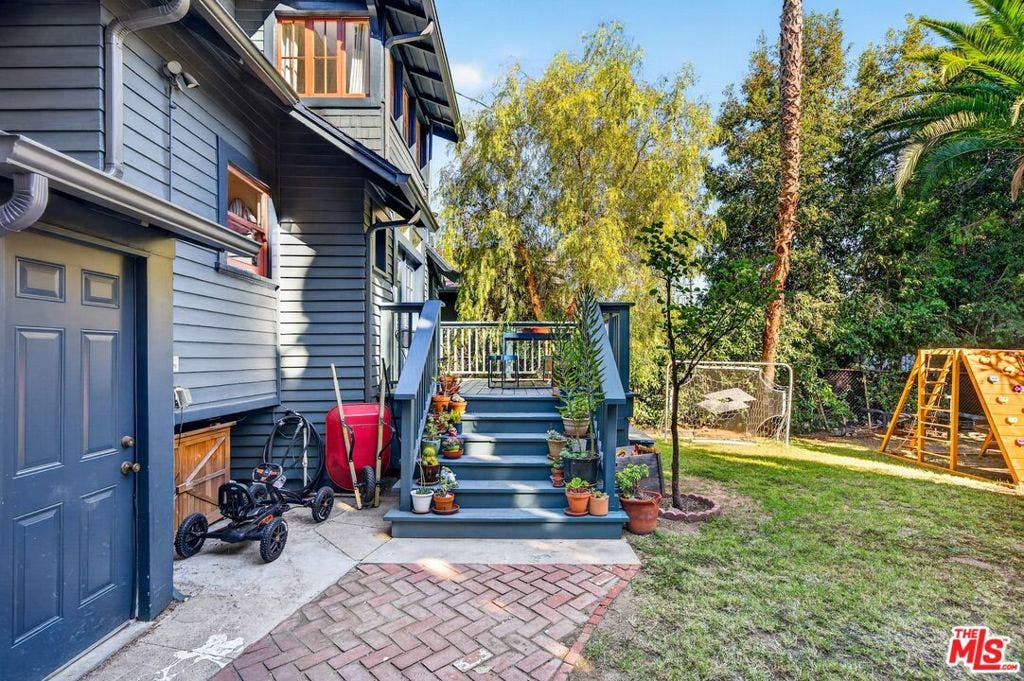 4412 Melbourne Avenue, Los Angeles, CA 90027 4412 Melbourne Avenue, Los Angeles, CA 90027