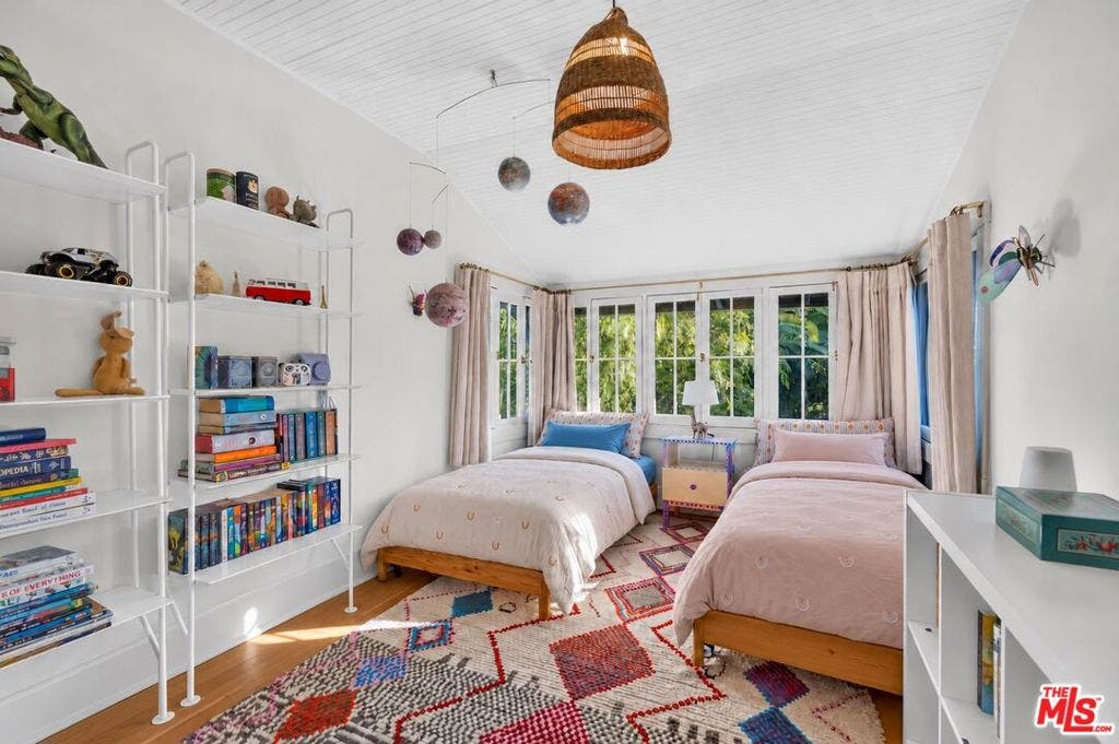 4412 Melbourne Avenue, Los Angeles, CA 90027 4412 Melbourne Avenue, Los Angeles, CA 90027