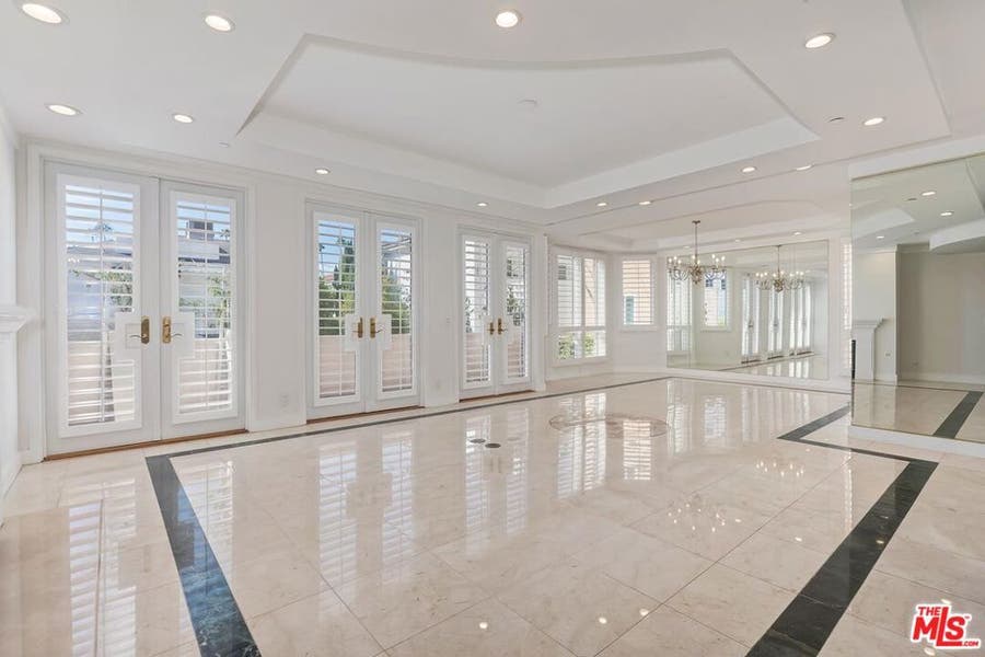 Property photo for 121 N Almont Drive, #205, Beverly Hills, CA
