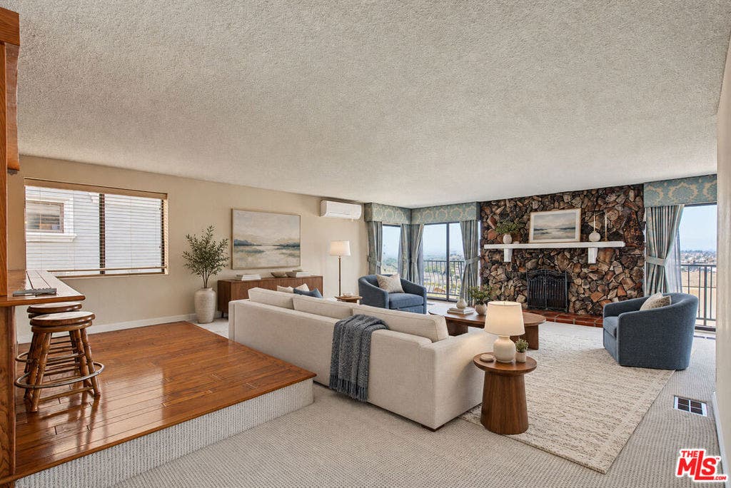 4238 Mesa Street, Torrance, CA 90505 4238 Mesa Street, Torrance, CA 90505