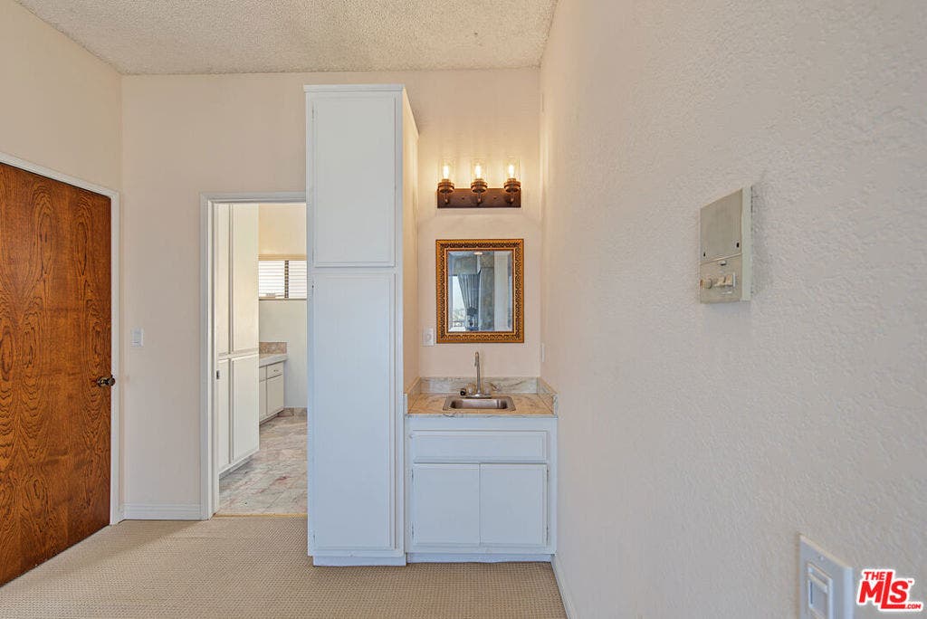 4238 Mesa Street, Torrance, CA 90505 4238 Mesa Street, Torrance, CA 90505