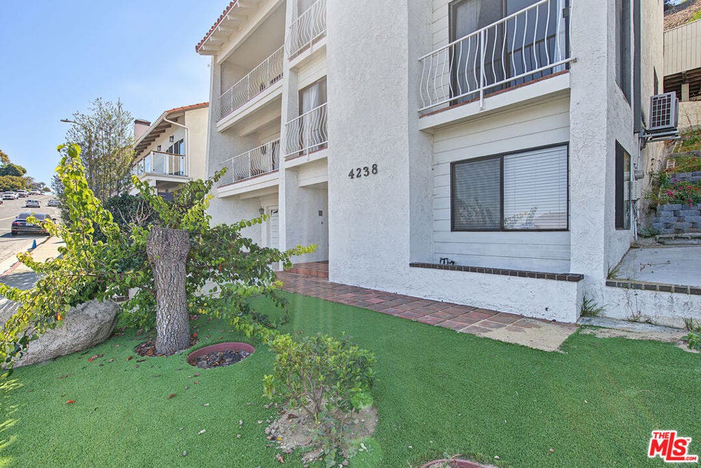 4238 Mesa Street, Torrance, CA 90505 4238 Mesa Street, Torrance, CA 90505