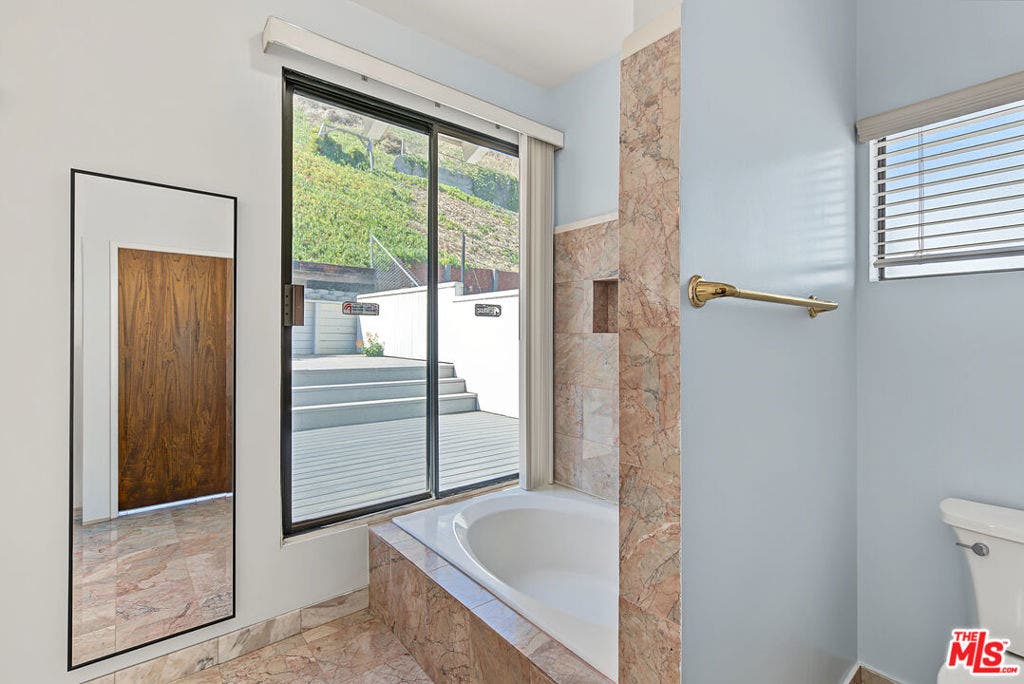 4238 Mesa Street, Torrance, CA 90505 4238 Mesa Street, Torrance, CA 90505