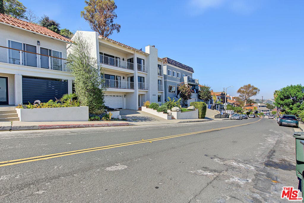 4238 Mesa Street, Torrance, CA 90505 4238 Mesa Street, Torrance, CA 90505