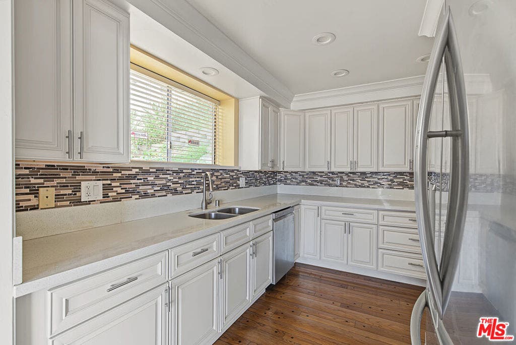 4238 Mesa Street, Torrance, CA 90505 4238 Mesa Street, Torrance, CA 90505