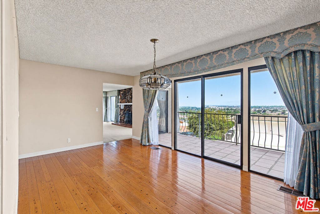 4238 Mesa Street, Torrance, CA 90505 4238 Mesa Street, Torrance, CA 90505
