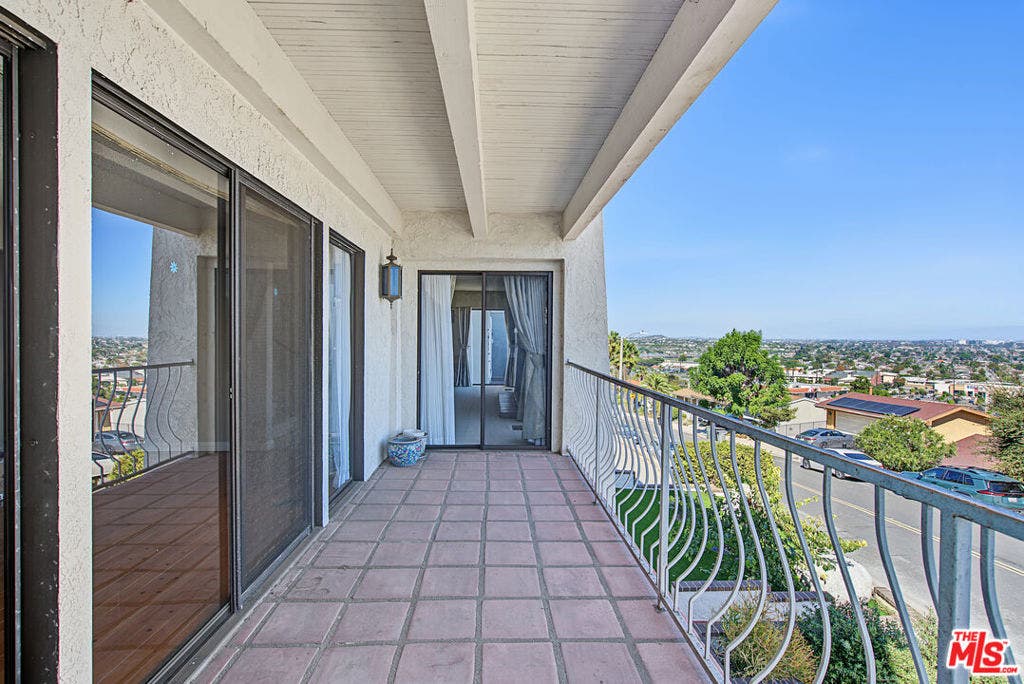 4238 Mesa Street, Torrance, CA 90505 4238 Mesa Street, Torrance, CA 90505