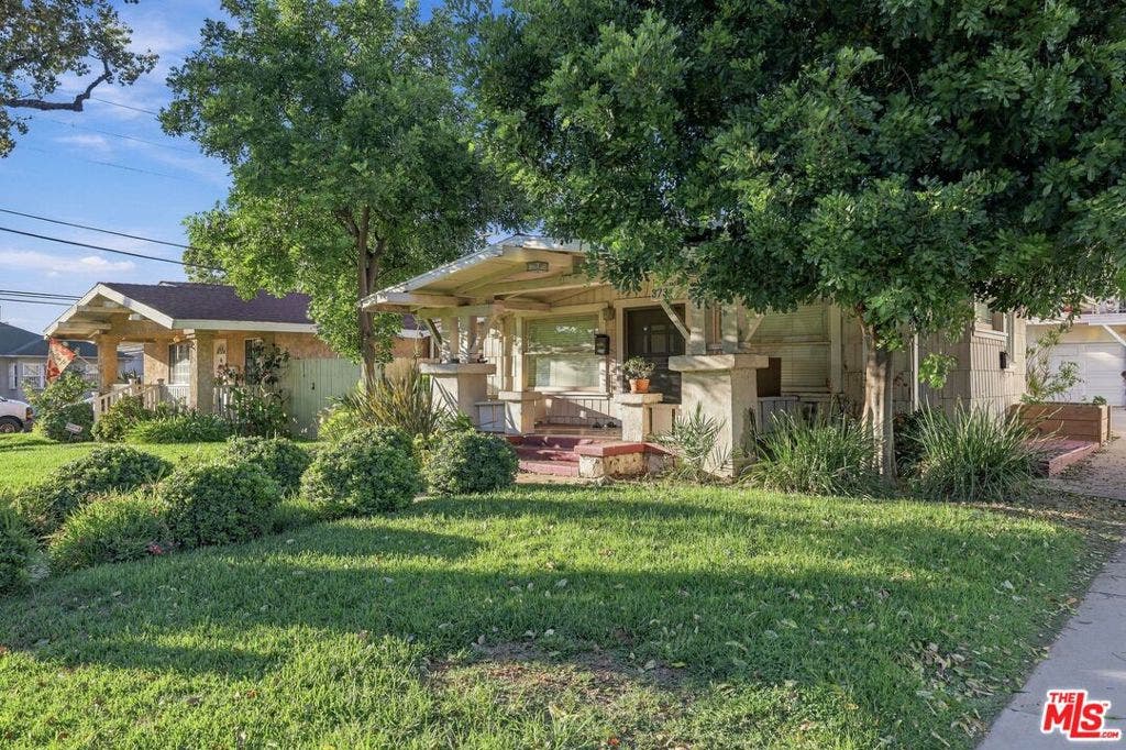 373 Myrtle Street, Glendale, CA 91203