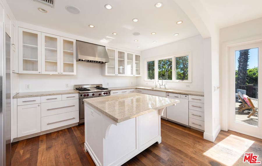 Property photo for 2101 Navy Street, Santa Monica, CA