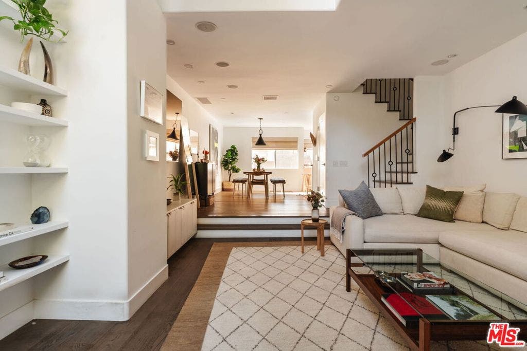 1979 Grace Avenue, #2, Los Angeles, CA 90068 1979 Grace Avenue, #2, Los Angeles, CA 90068