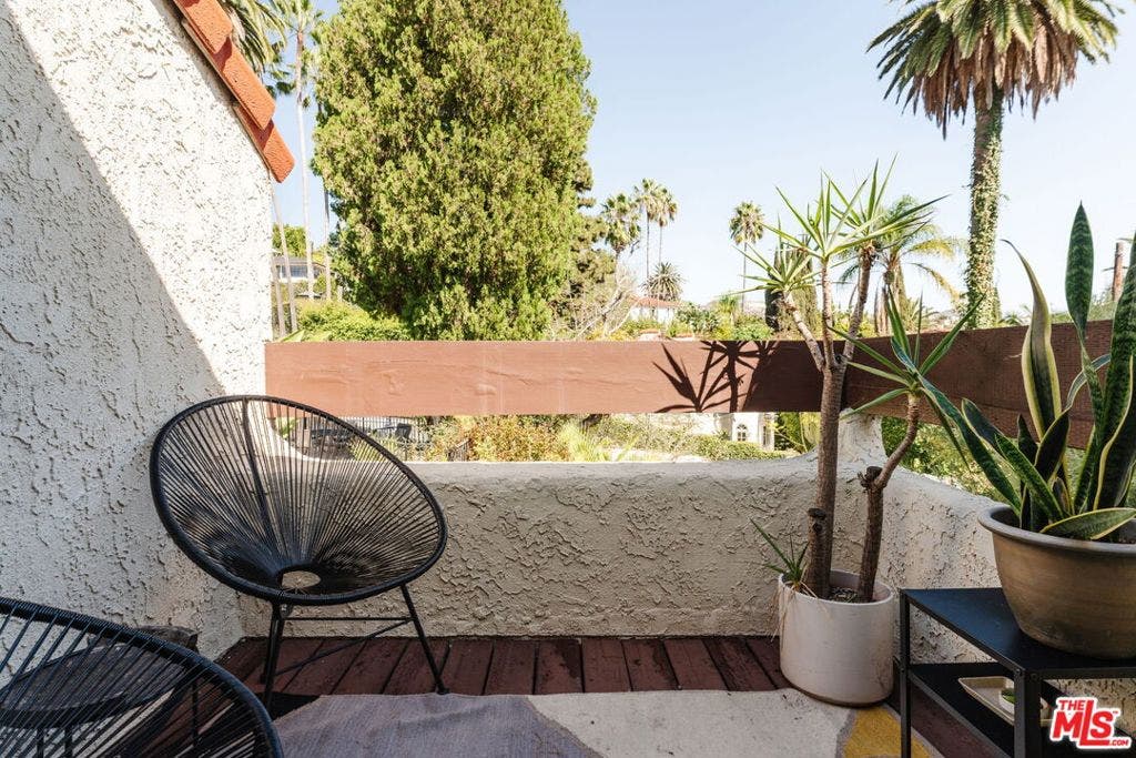 1979 Grace Avenue, #2, Los Angeles, CA 90068 1979 Grace Avenue, #2, Los Angeles, CA 90068