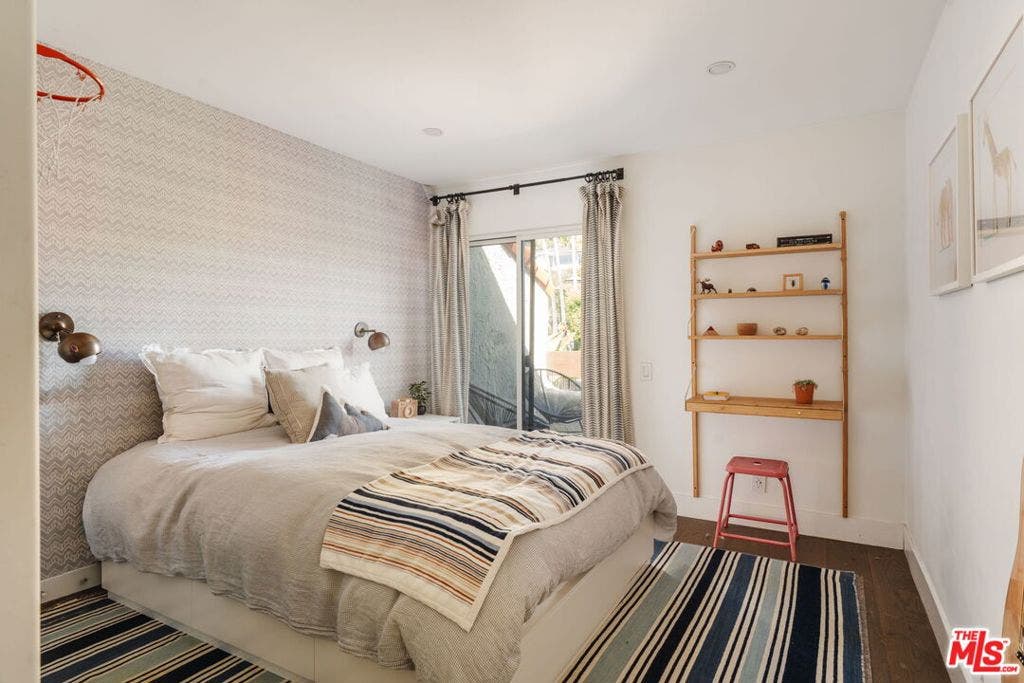 1979 Grace Avenue, #2, Los Angeles, CA 90068 1979 Grace Avenue, #2, Los Angeles, CA 90068