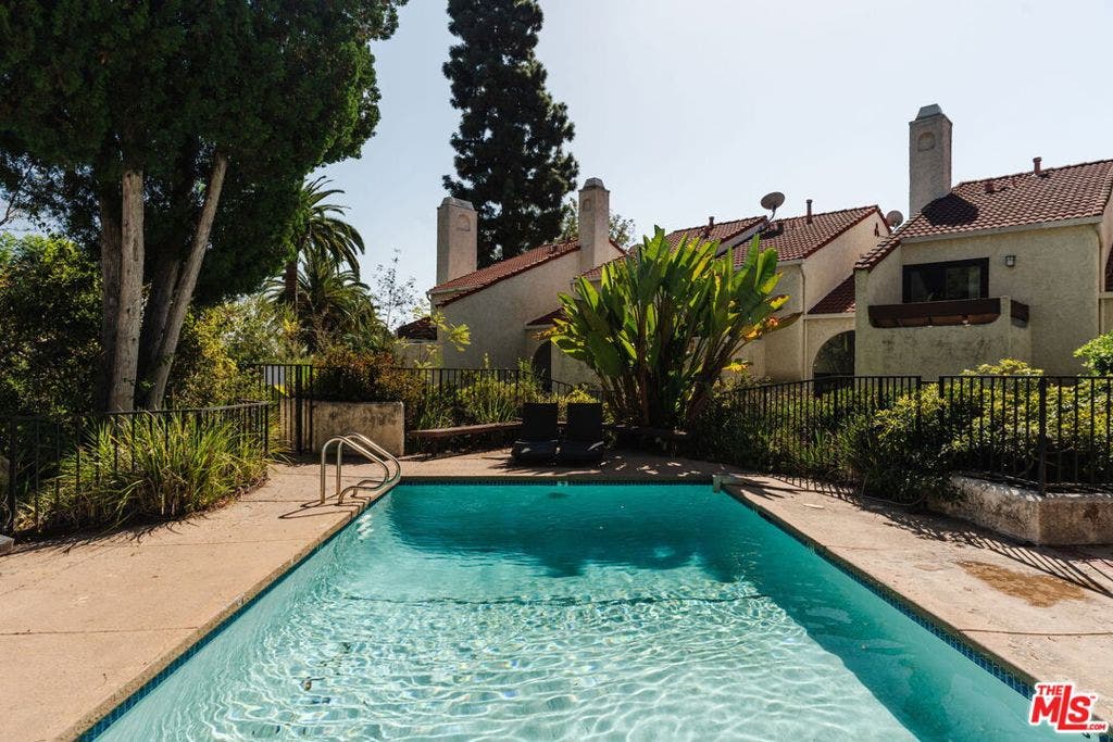 1979 Grace Avenue, #2, Los Angeles, CA 90068 1979 Grace Avenue, #2, Los Angeles, CA 90068
