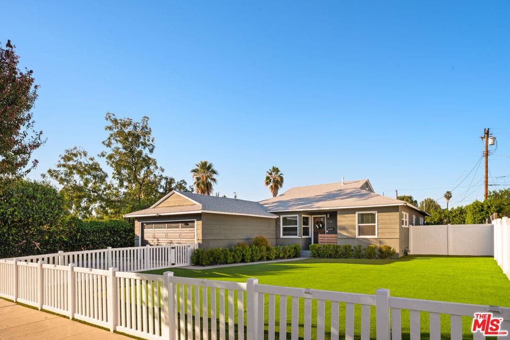 17109 Burton Street, Lake Balboa, CA 91406
