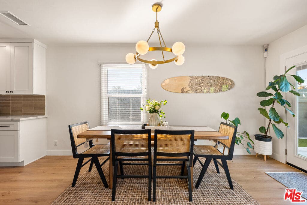 17109 Burton Street, Lake Balboa, CA 91406