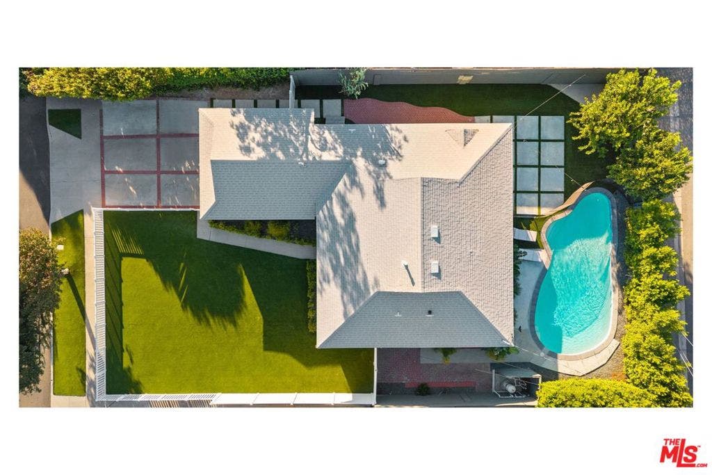17109 Burton Street, Lake Balboa, CA 91406