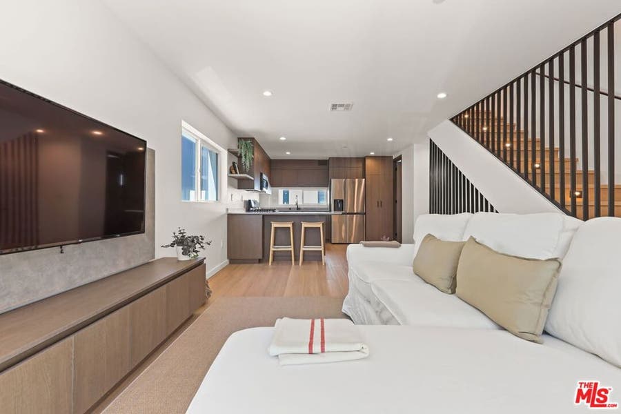 Property photo for 837 N Mariposa Avenue, #2, Los Angeles, CA
