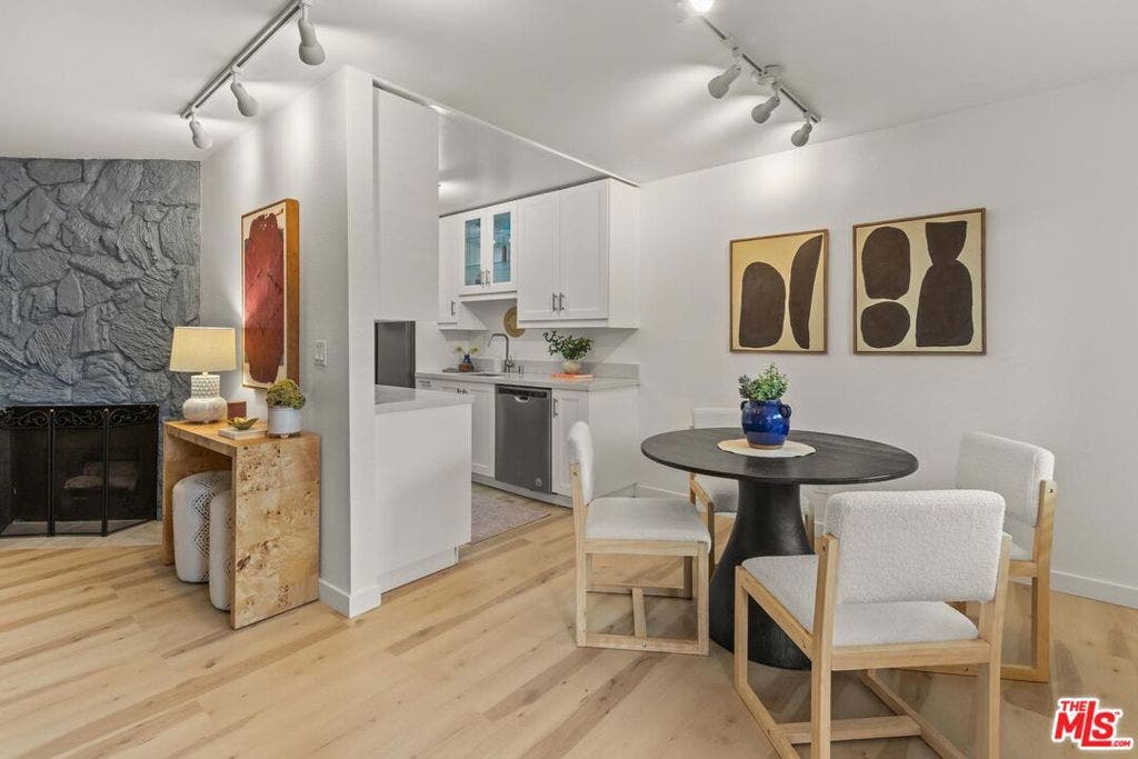 3325 Bagley Avenue, #105, Los Angeles, CA 90034