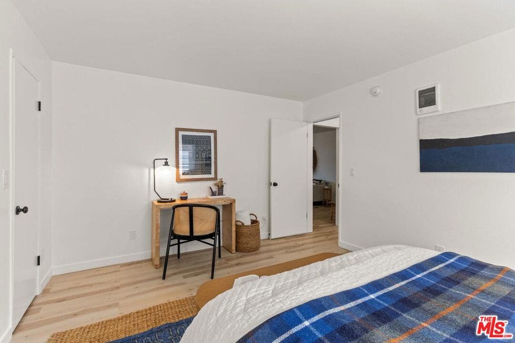 3325 Bagley Avenue, #105, Los Angeles, CA 90034