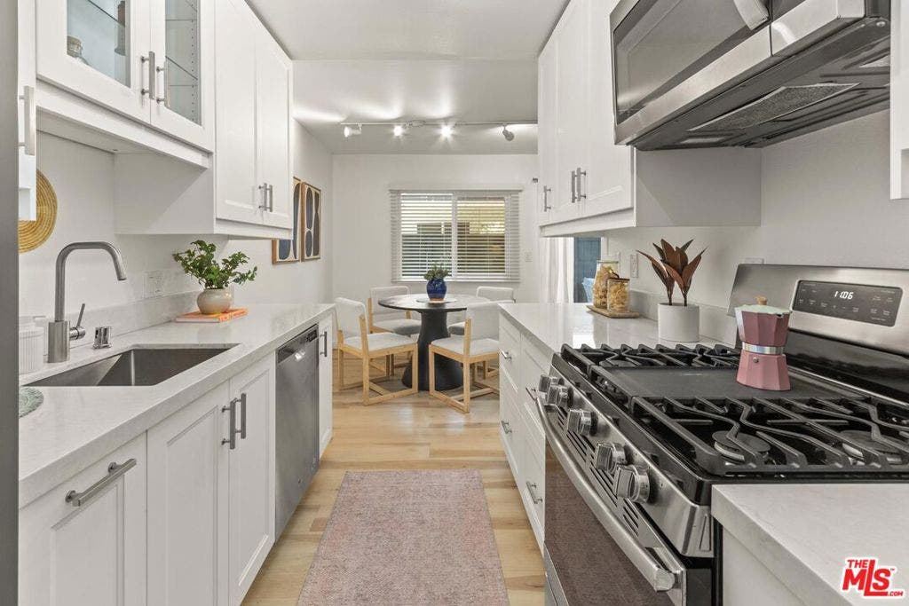 3325 Bagley Avenue, #105, Los Angeles, CA 90034