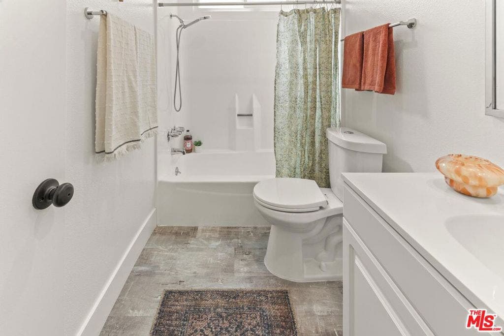 3325 Bagley Avenue, #105, Los Angeles, CA 90034