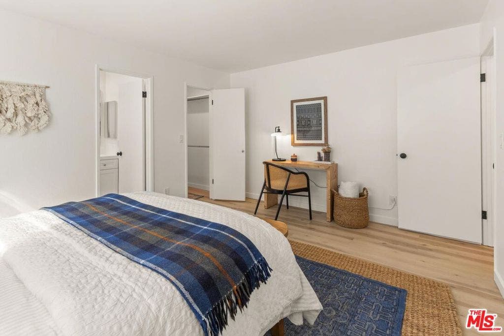 3325 Bagley Avenue, #105, Los Angeles, CA 90034
